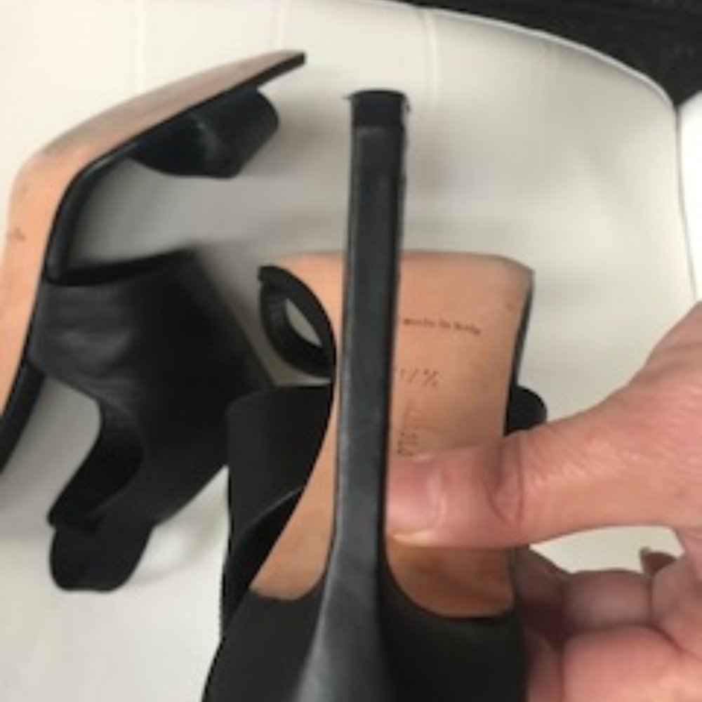 Manolo Blahnik Open Toe Slingback Leather Pumps - Picture 8 of 11